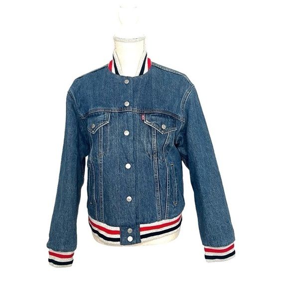 Levis Big E Premlum Reversible
Denim Satin Quilted Jean Jacket Size M - Picture 2 of 14